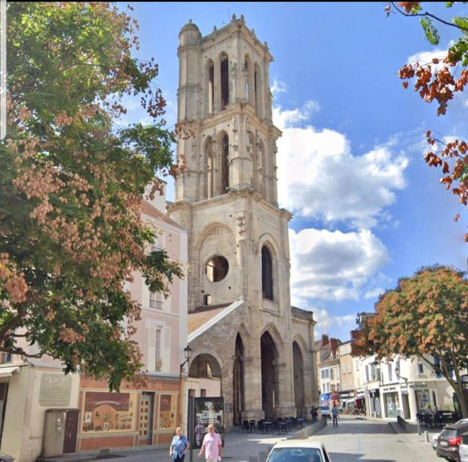 Verdun Mantes-la-Jolie Exterior photo