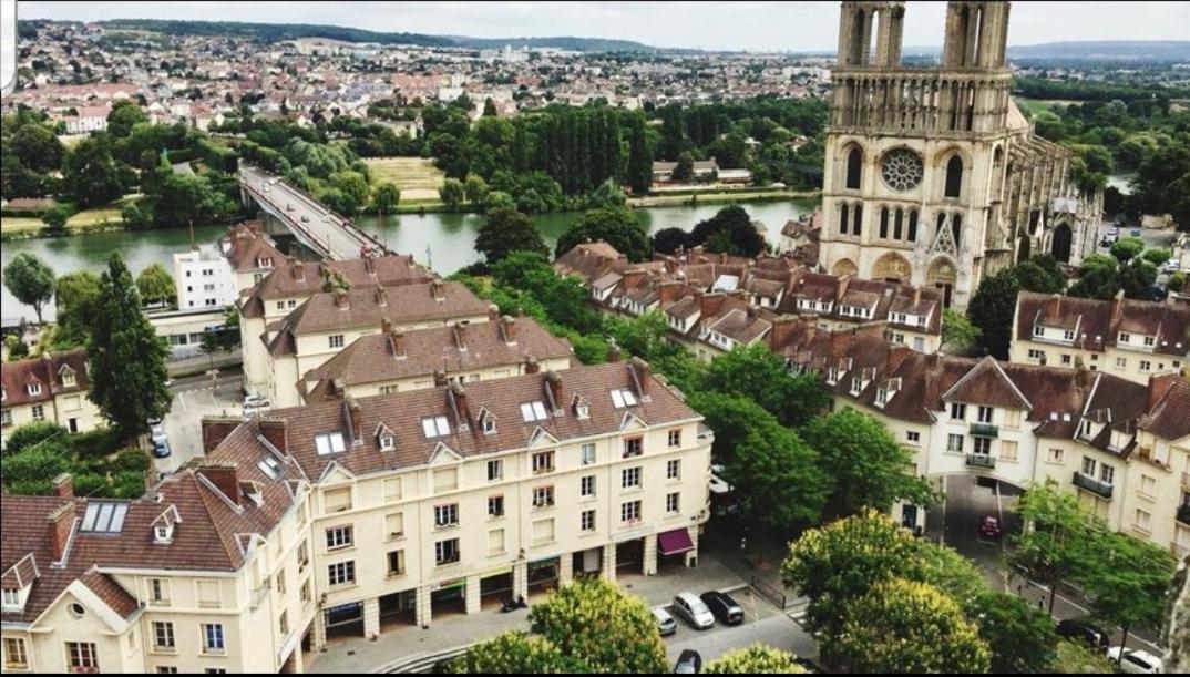 Verdun Mantes-la-Jolie Exterior photo